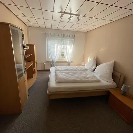 Zum Weissenlamm Guest house 3*