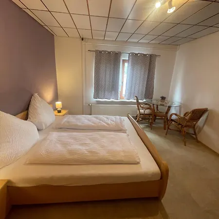 Zum Weissenlamm Guest house