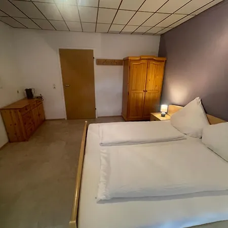 Zum Weissenlamm Guest house