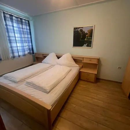 Guest house Zum Weissenlamm 3*