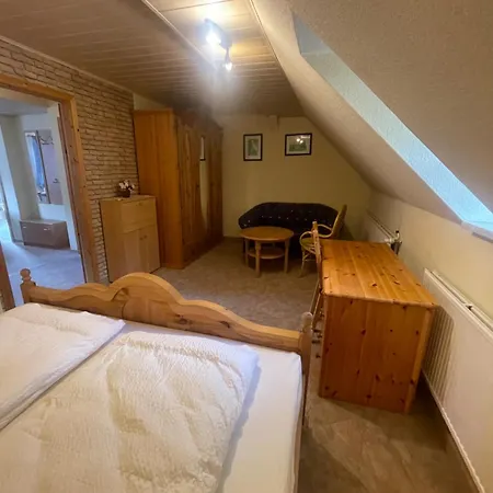 Zum Weissenlamm Guest house 3*